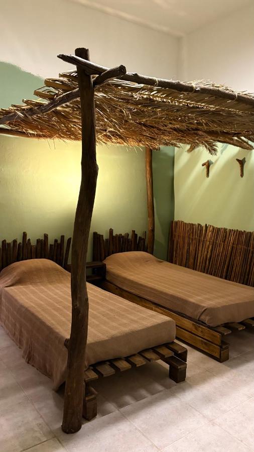 Vierpersoonskamer met Gedeelde Badkamer