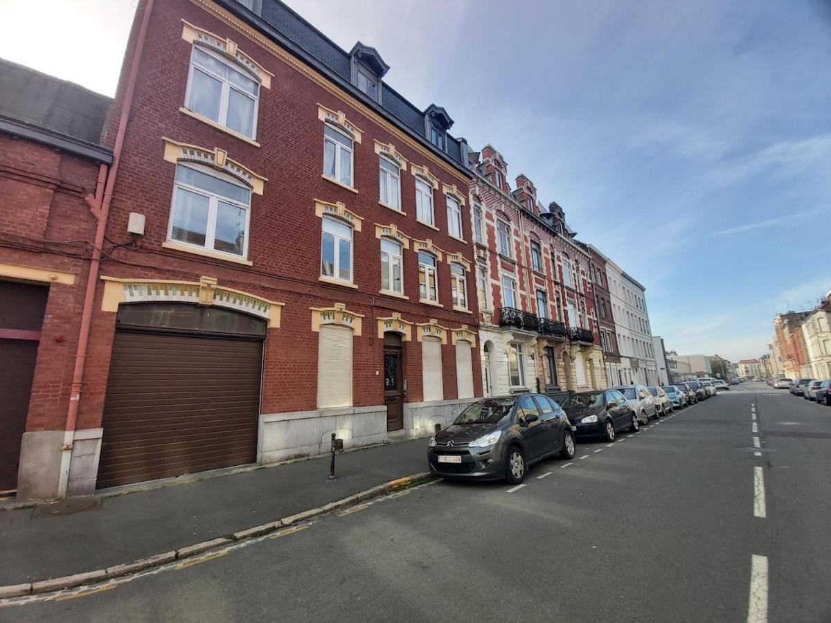 Charmant appartement Lille Centre St Michel - Bed and Breakfast