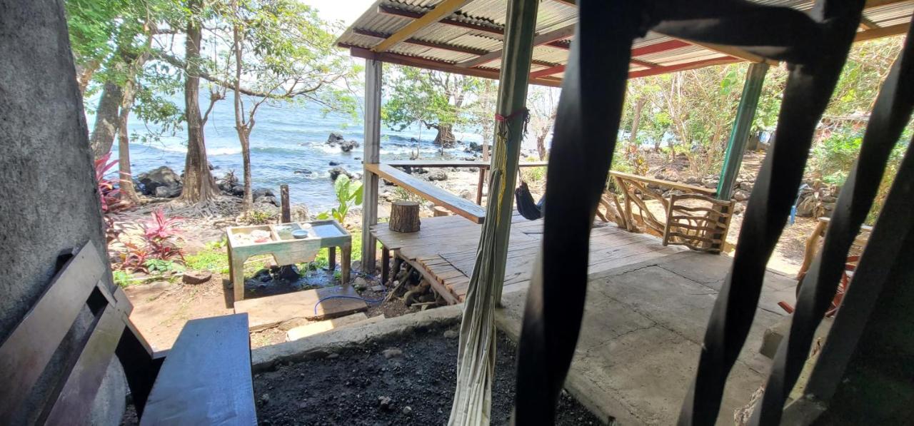 Rocks Beach - B&B Balque