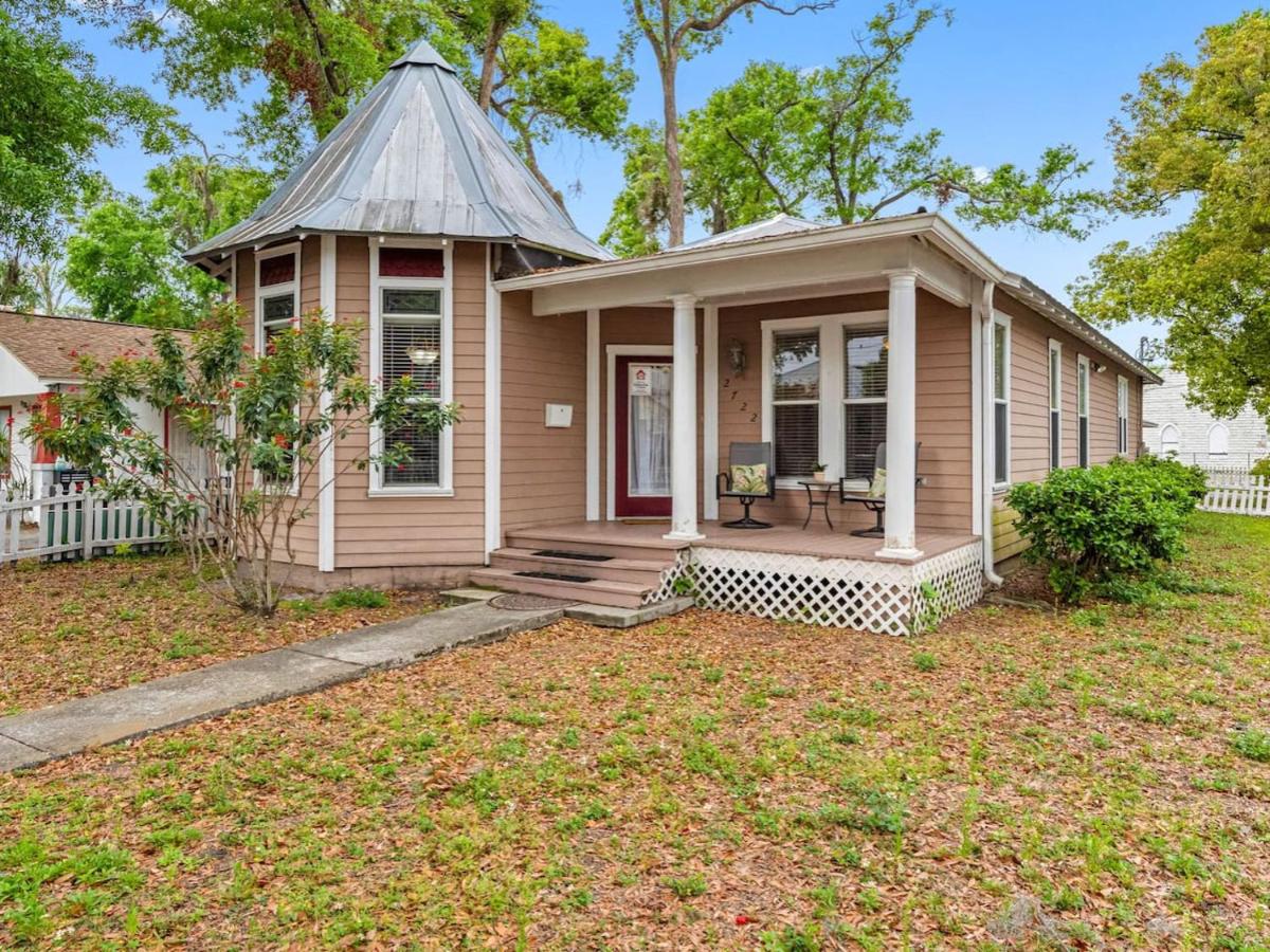 Central Tampa Walkable Near Everything - B&B