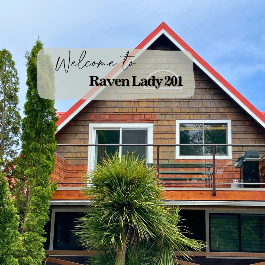 Raven Lady #201- Ucluelet Sleeps 6 Pet Friendly - B&B Ucluelet