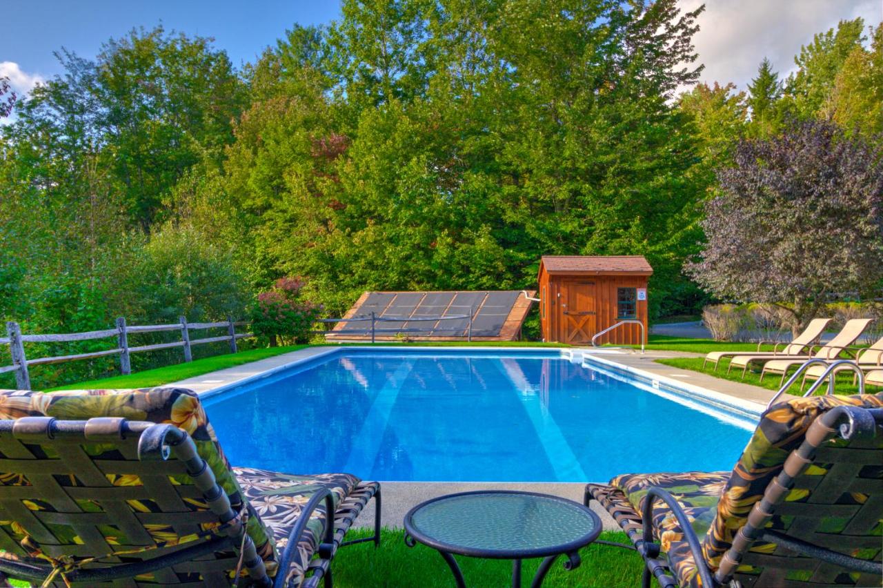 Most Luxury 7000 Sq ft Log Estate with Swimming Pool, Hot Tub, Sauna, Game house - Chambres d'hôtes Wilmington