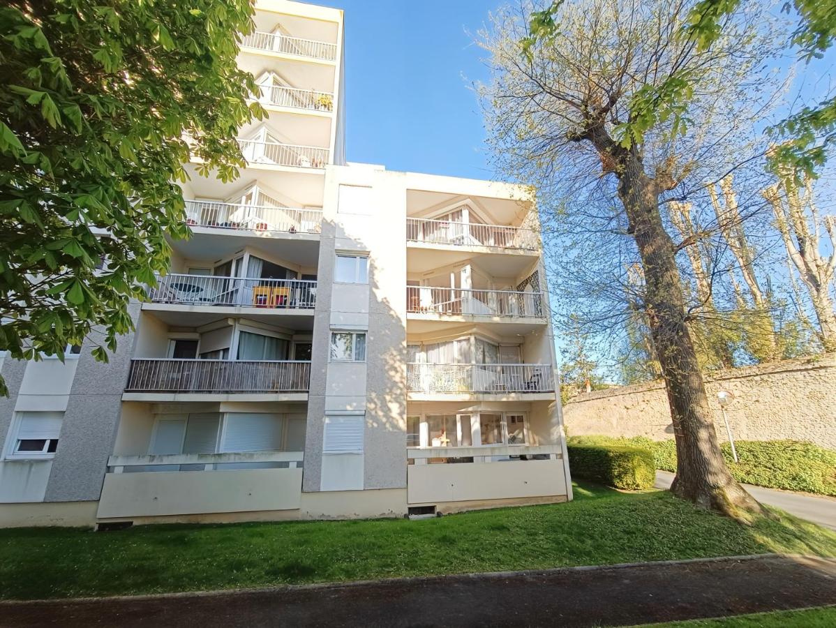 Appartement à 10 minutes à pied du centre ville avec parking privé et balcon - Ferienwohnung Caen