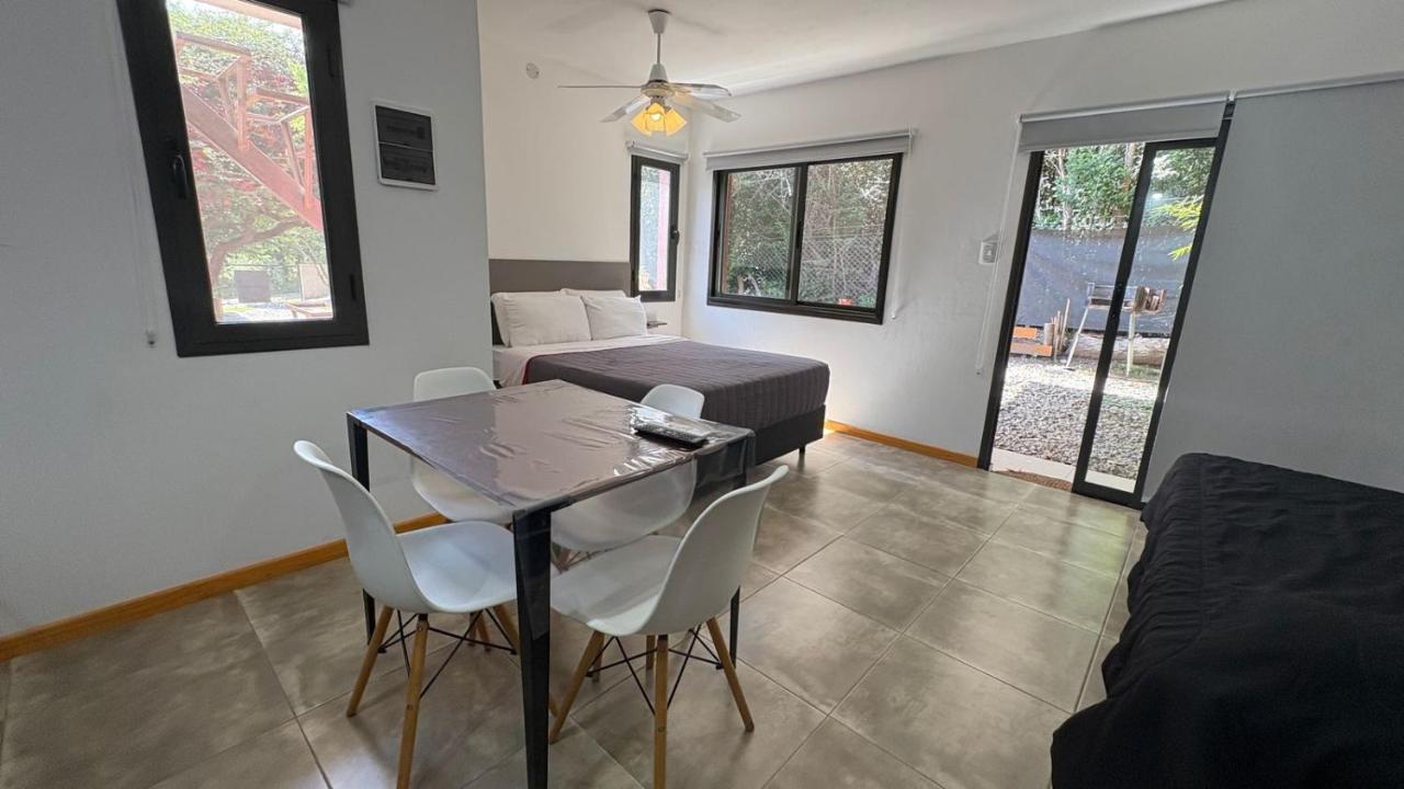 Camera Tripla Deluxe