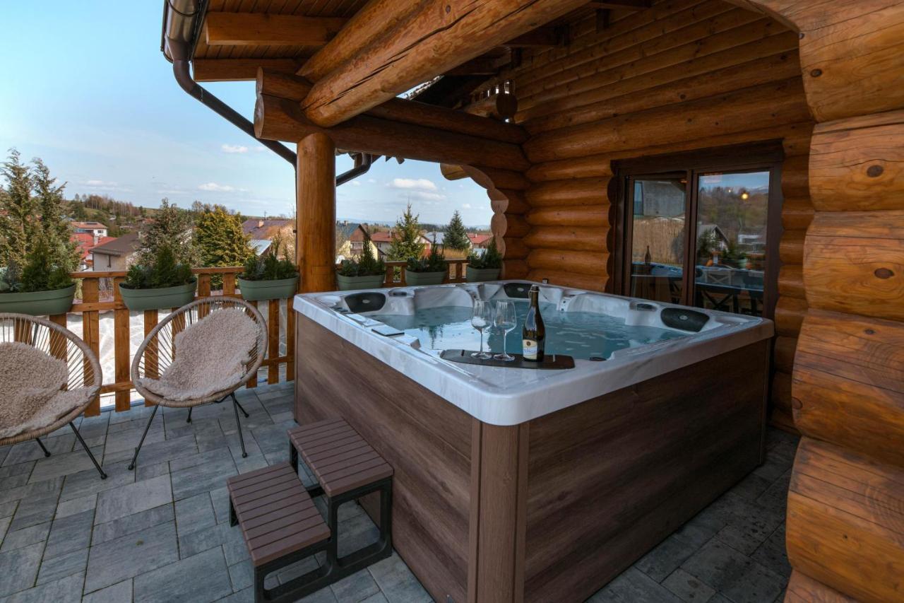 Lesný Chalet with Jacuzzi and sauna, 4 km from Starý Smokovec - B&B Nová Lesná