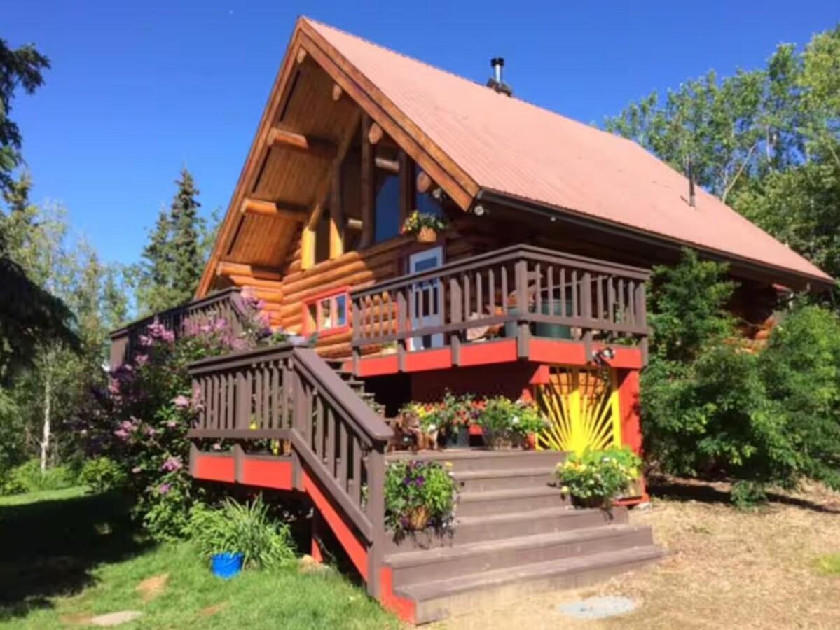 Moose Mountain Cabin- Cozy retreat with aurora views - B&B