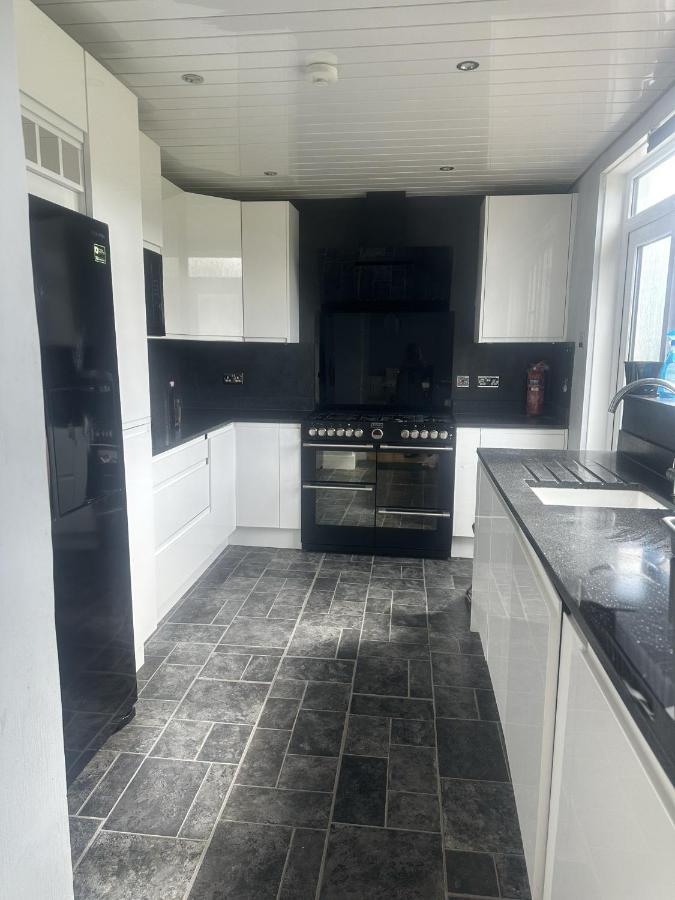 Glasgow Galaxy 67 - B&B