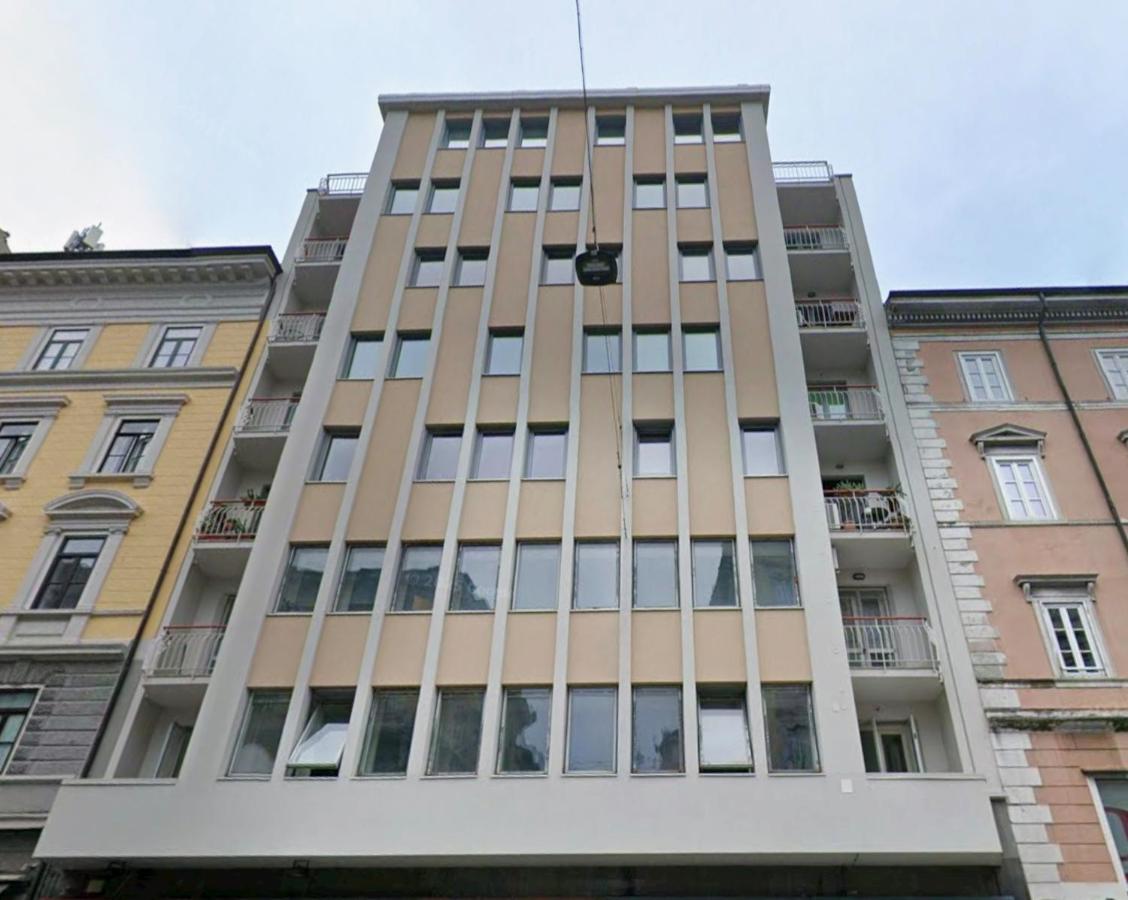 Jonathan Suite Luxury Apartment per 10 - B&B Trieste