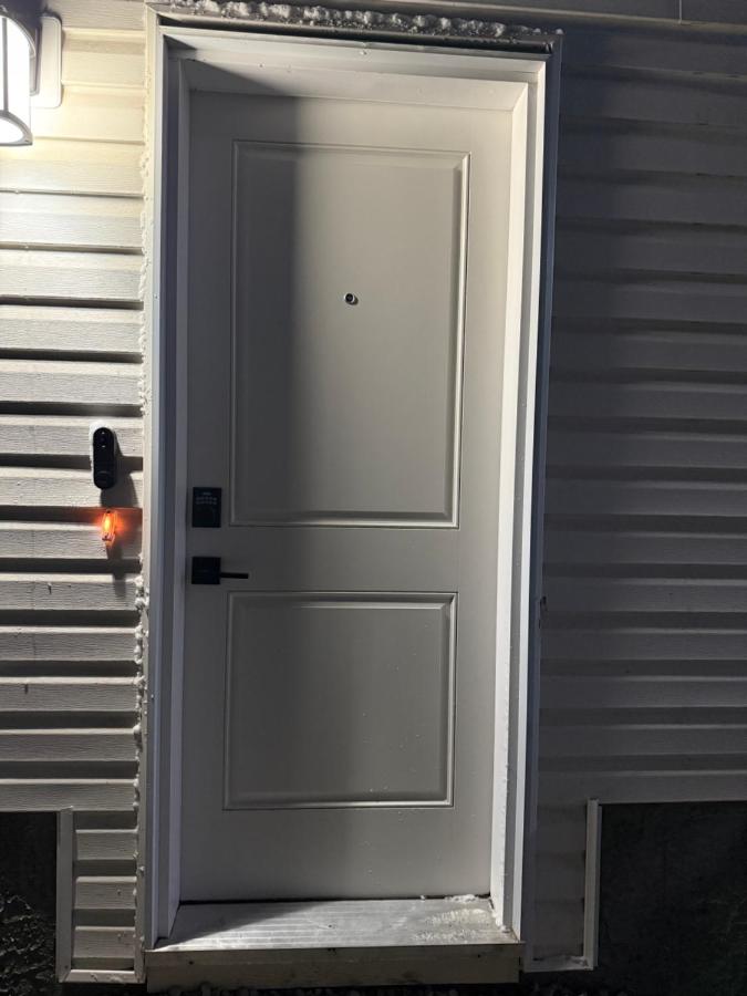 Maxti Guest Suite, Northwest Calgary - Bed and Breakfast Calgary