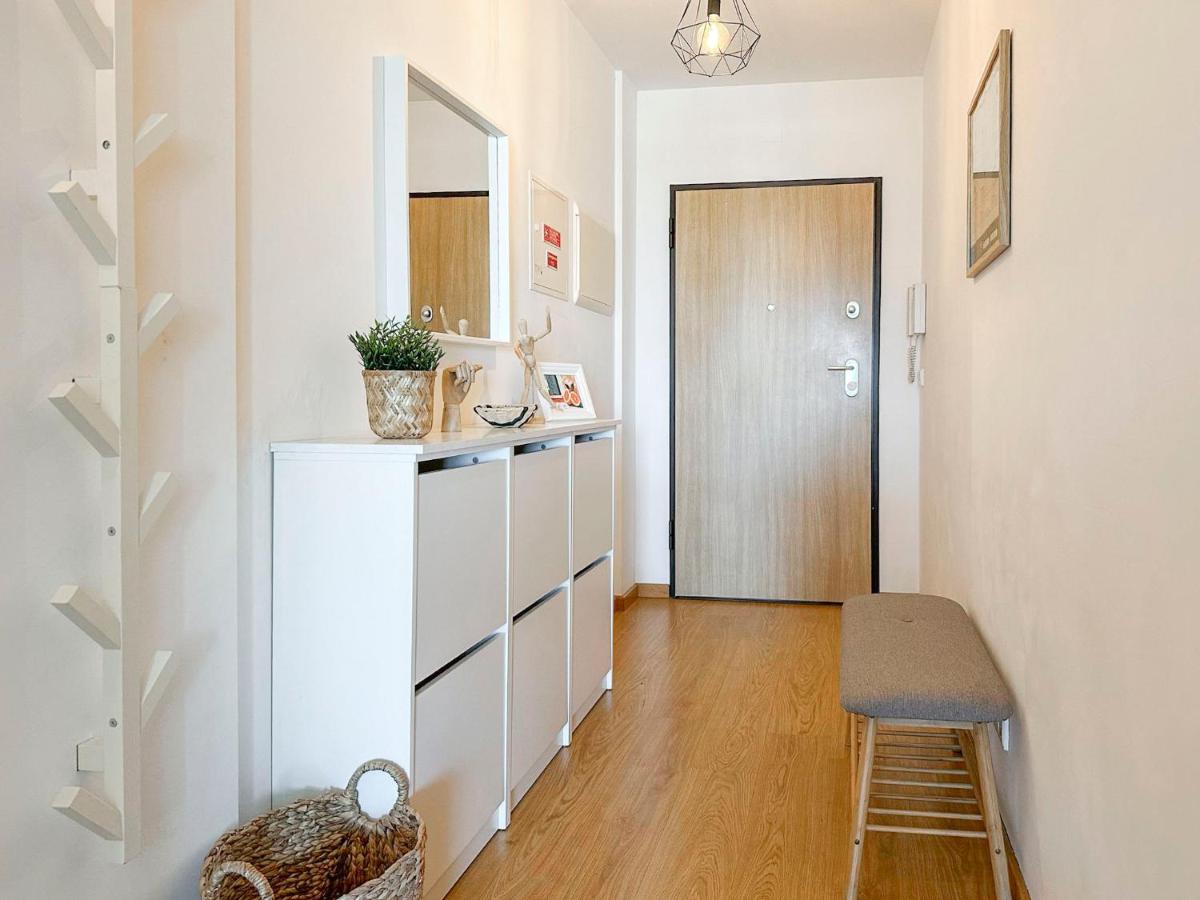 2 Minutes to Island Ferry, Pool, Free Parking - Chambres d’hôtes Olhão