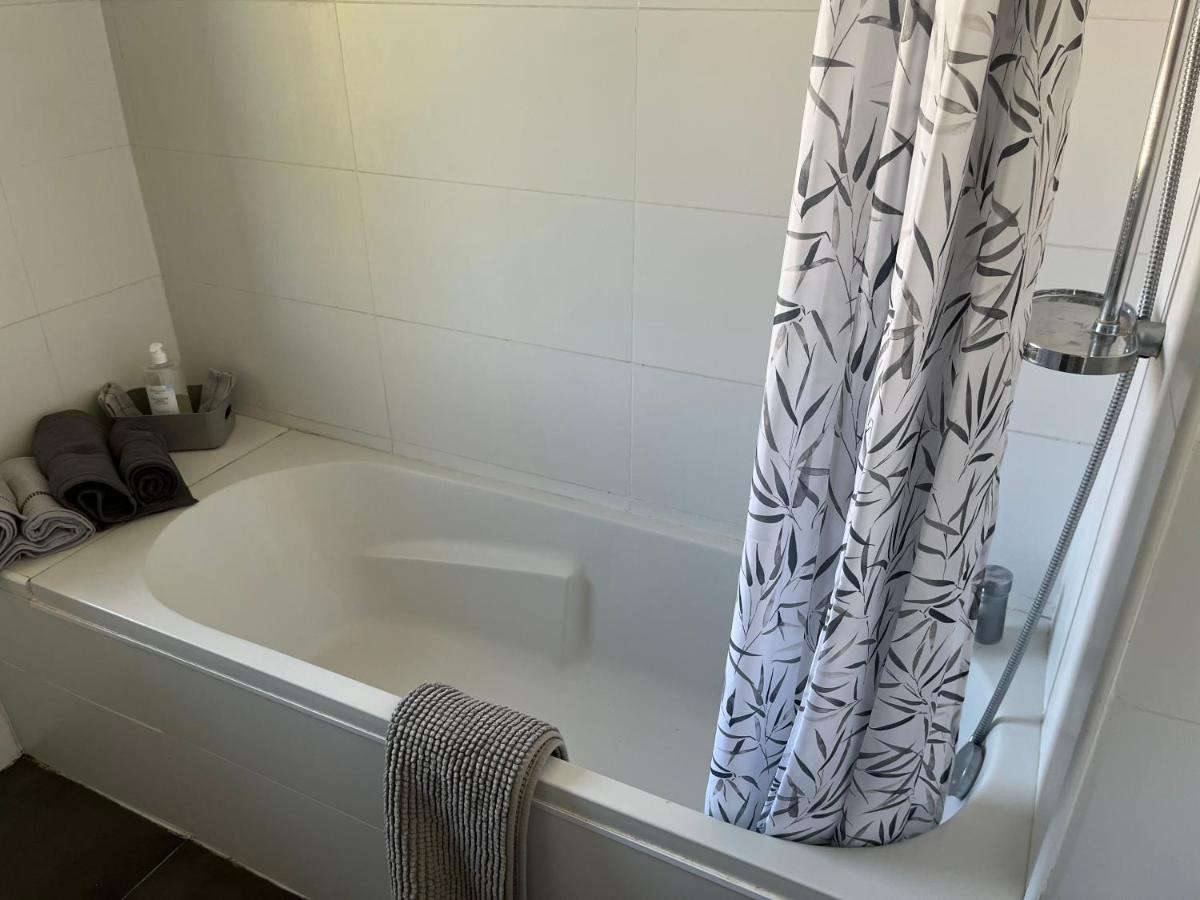 Grand studio chambre séparée Quartier Parmelan - B&B Annecy