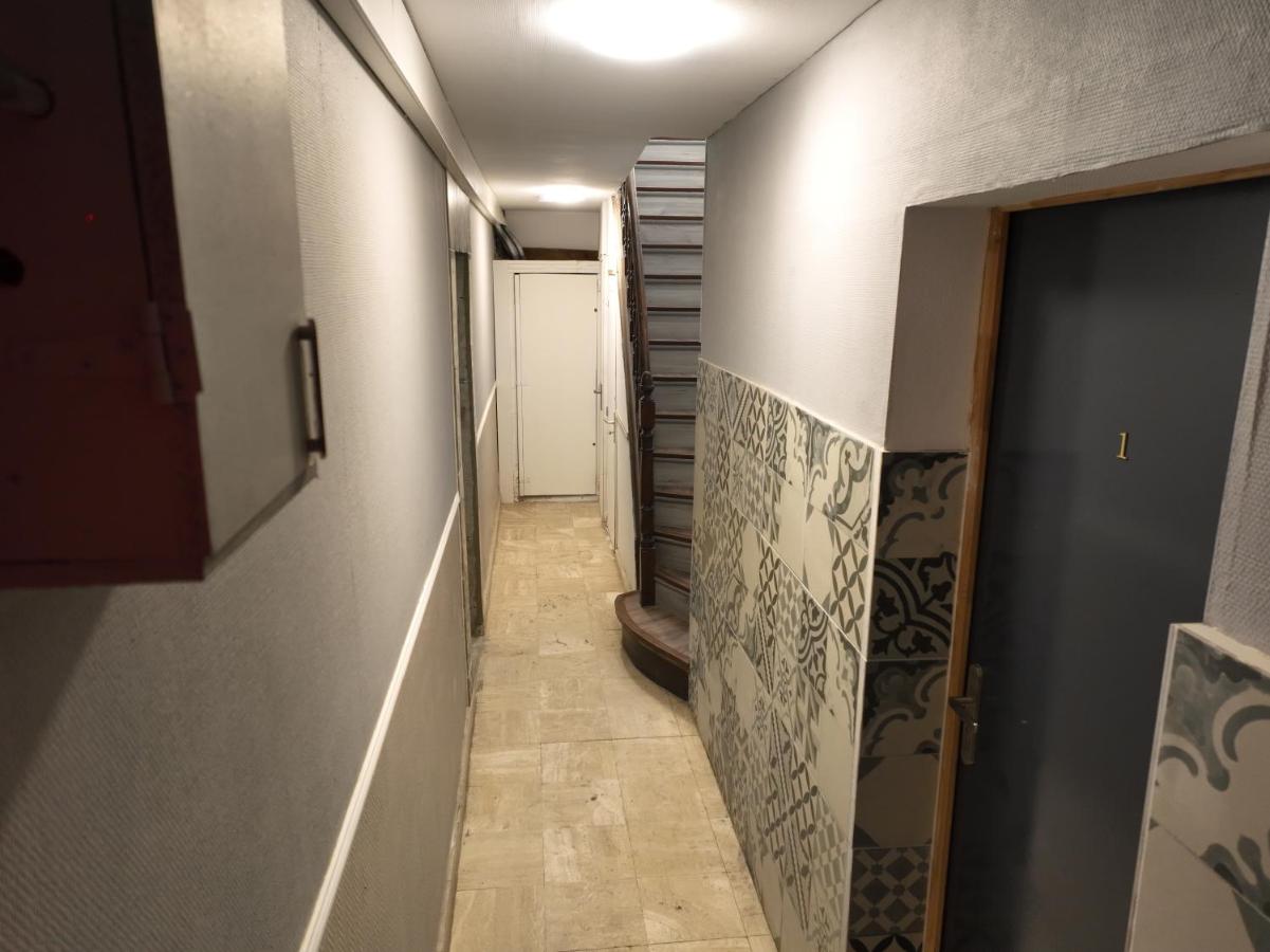 Appartement cosy en ville avec 2 places de parking privées intérieur - B&B