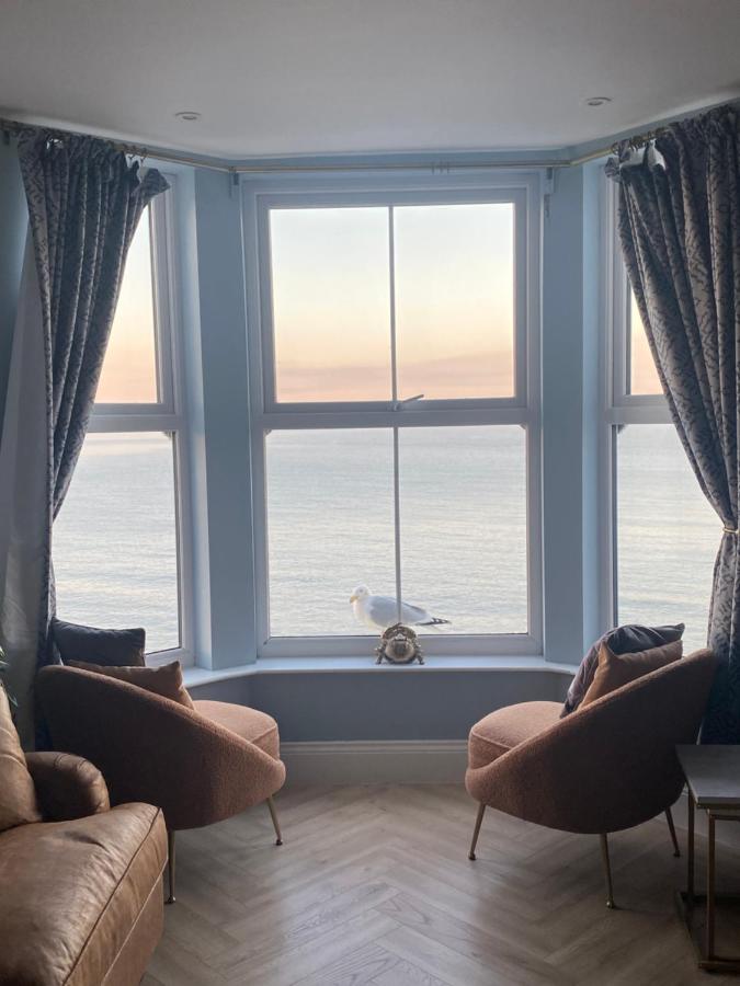 Sea Front Hideaway - B&B