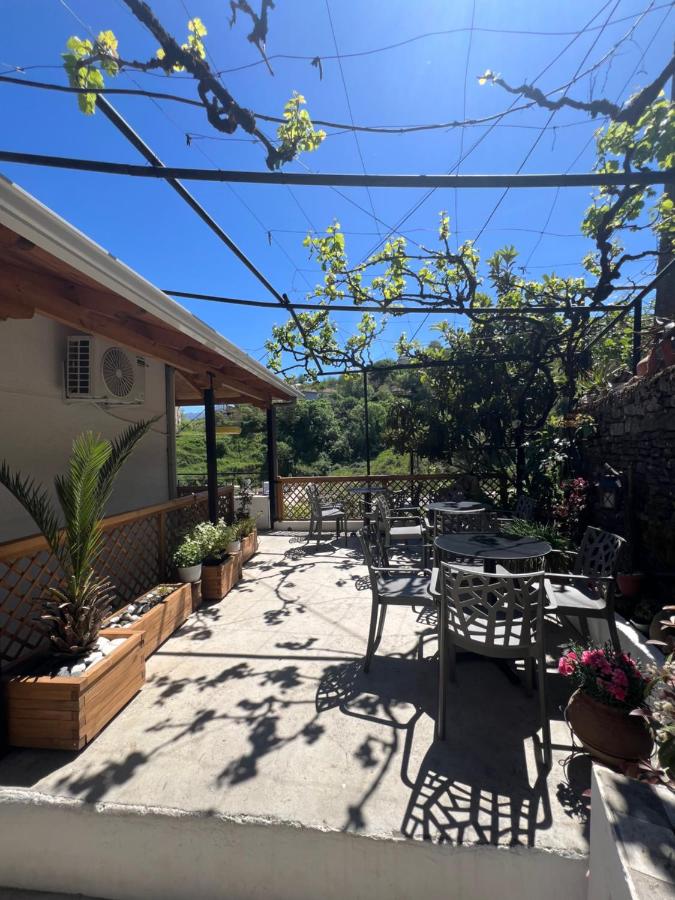 Dalipi's House - Bed and Breakfast