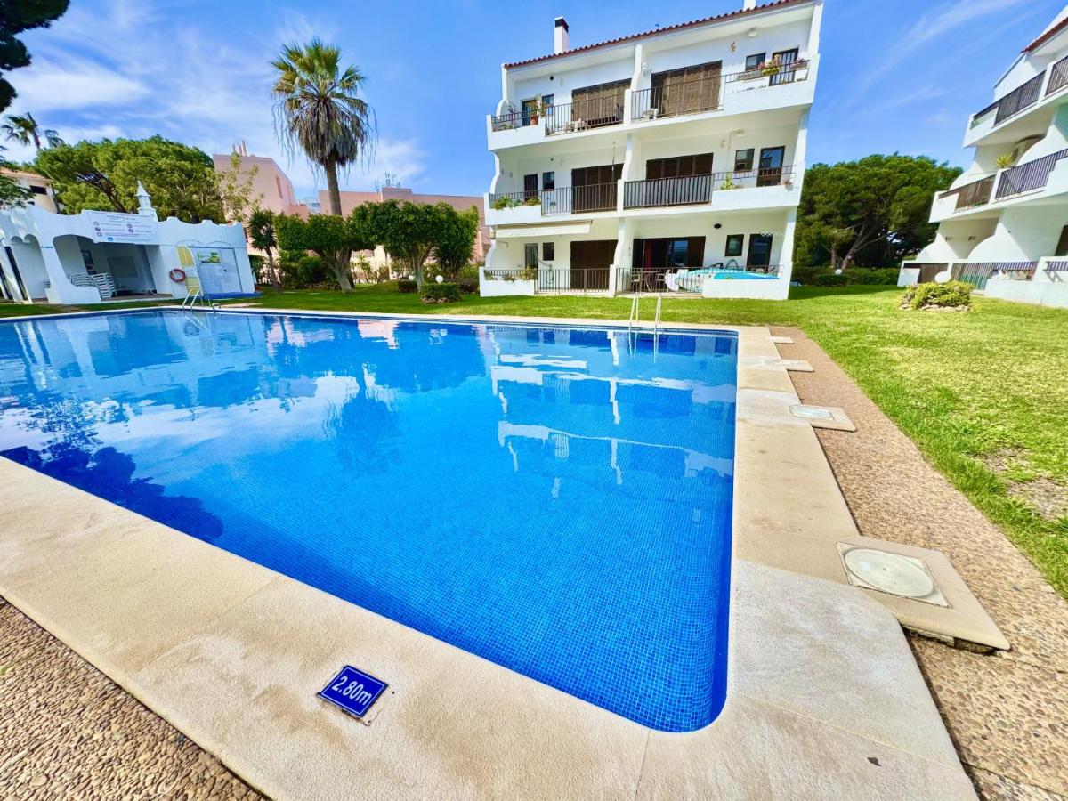 Vilamoura Golf Apartment 2 With Pool by Homing - Chambres d’hôtes Vilamoura