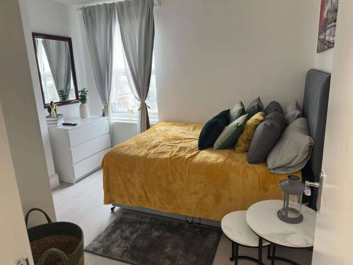 Spacious Studio with Separate the Kitchen 4A - B&B London