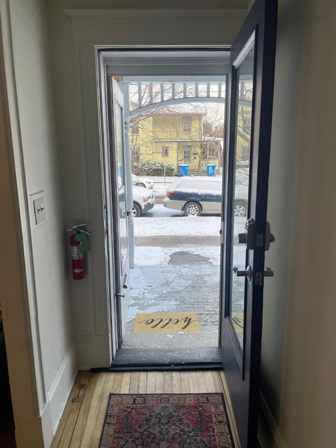 Charming 1BR Steps from Church Street - Downtown - B&B Burlington