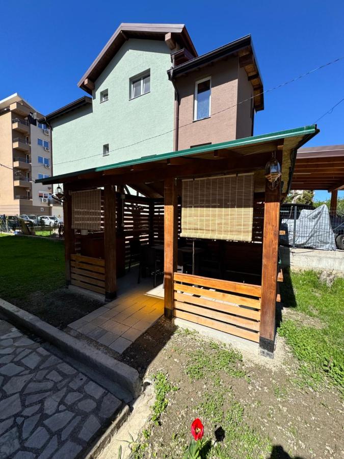 L's Apartment - B&B Ocrida