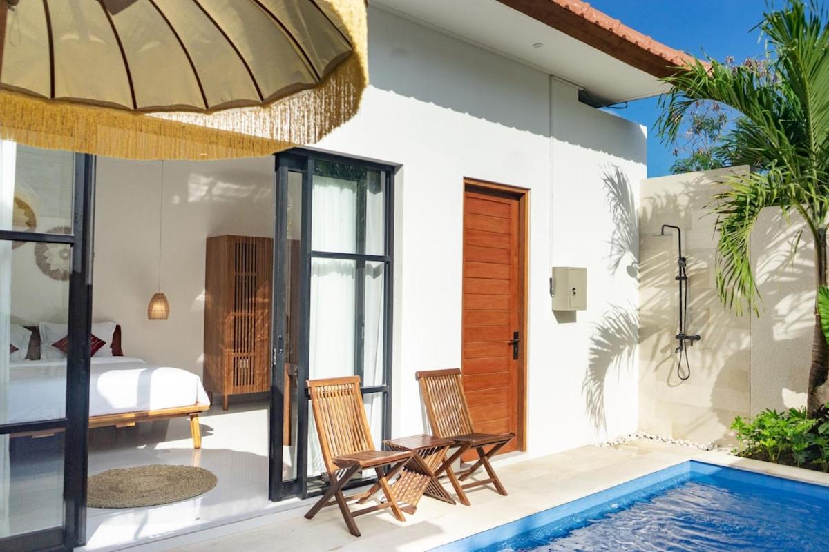 Villa Tatra 5min walk to Finns and Berawa beach - Chambres d’hôtes Canggu