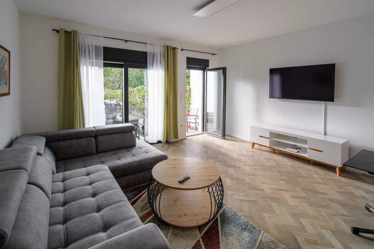 Moderne Erdgeschoss Wohnung - Ferienwohnung Siegburg