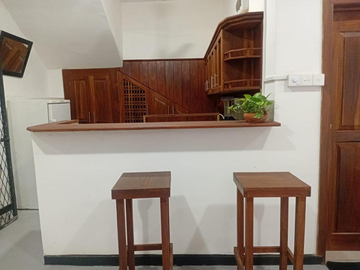 Moonlight Villa - Bed and Breakfast Galle