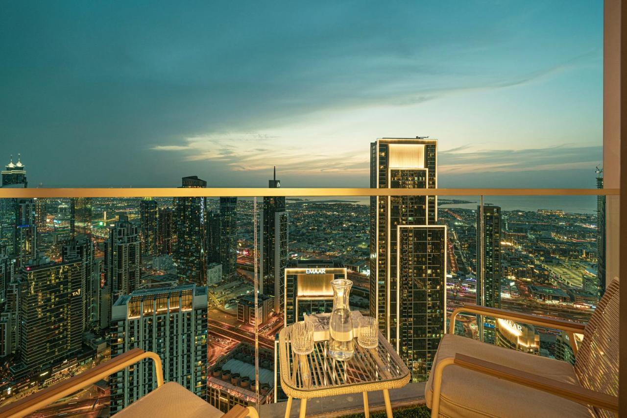 Great View from 63th Floor! Amazing Pool with Burj View! Grande Signature! - Chambres d'hôtes Dubaï