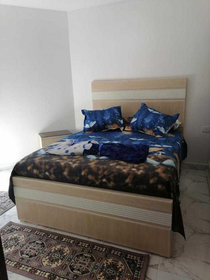 شالية فندقي غرفة ورسيبشن وحمام ومطبخ مكيف بالكامل بورتو سعيد Porto Said - B&B Port Said