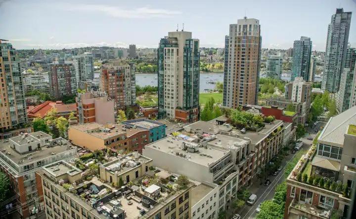 Luxury Ocean view Apartment- Heart of Yaletown Downtown Vancouver - Chambres d'hôtes Vancouver