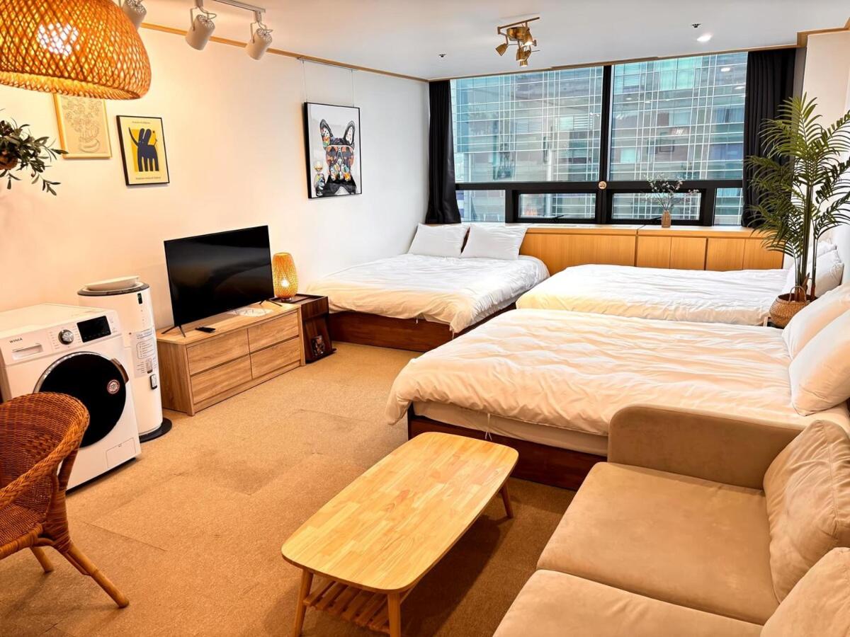 18 Hongik Univ Best location city view - Chambres d’hôtes Séoul