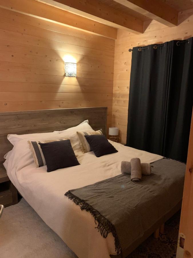 Doppel-/Zweibettzimmer mit eigener Terrasse