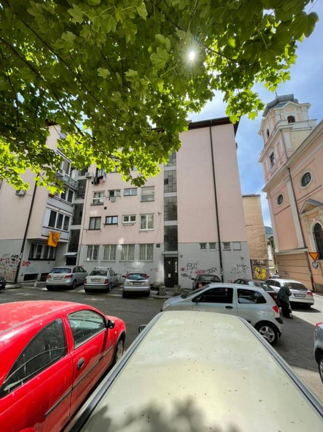 Apartment RENA - private parking - Ferienwohnung Sarajevo