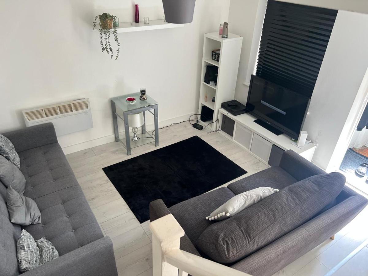 Serenity Short Stays - Ferienwohnung Ilford