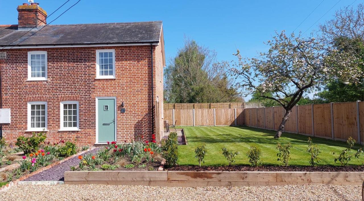 Fully Refurbished 3 bed Victorian Cottage in Tolleshunt D'Arcy - B&B