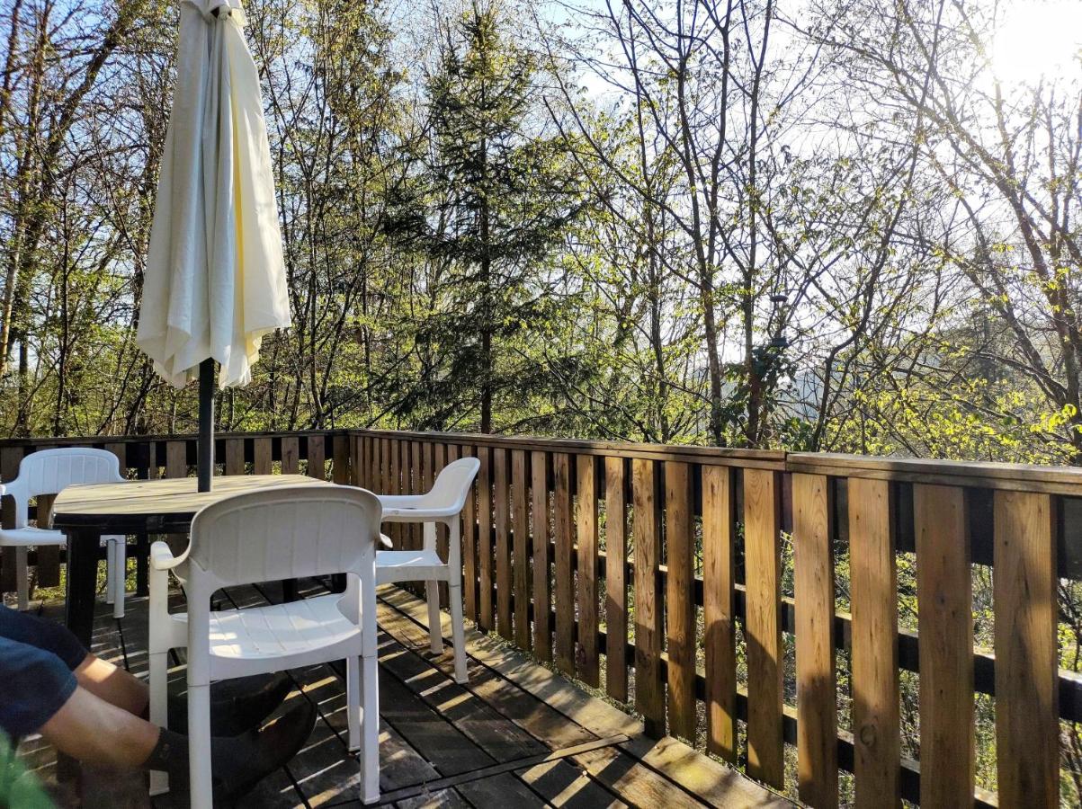 Chalet Nolan, Ardennen Durbuy - B&B