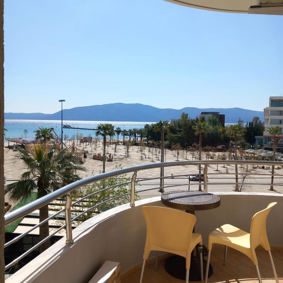 Appartement met 2 Slaapkamers en Terras - Uitzicht op Zee