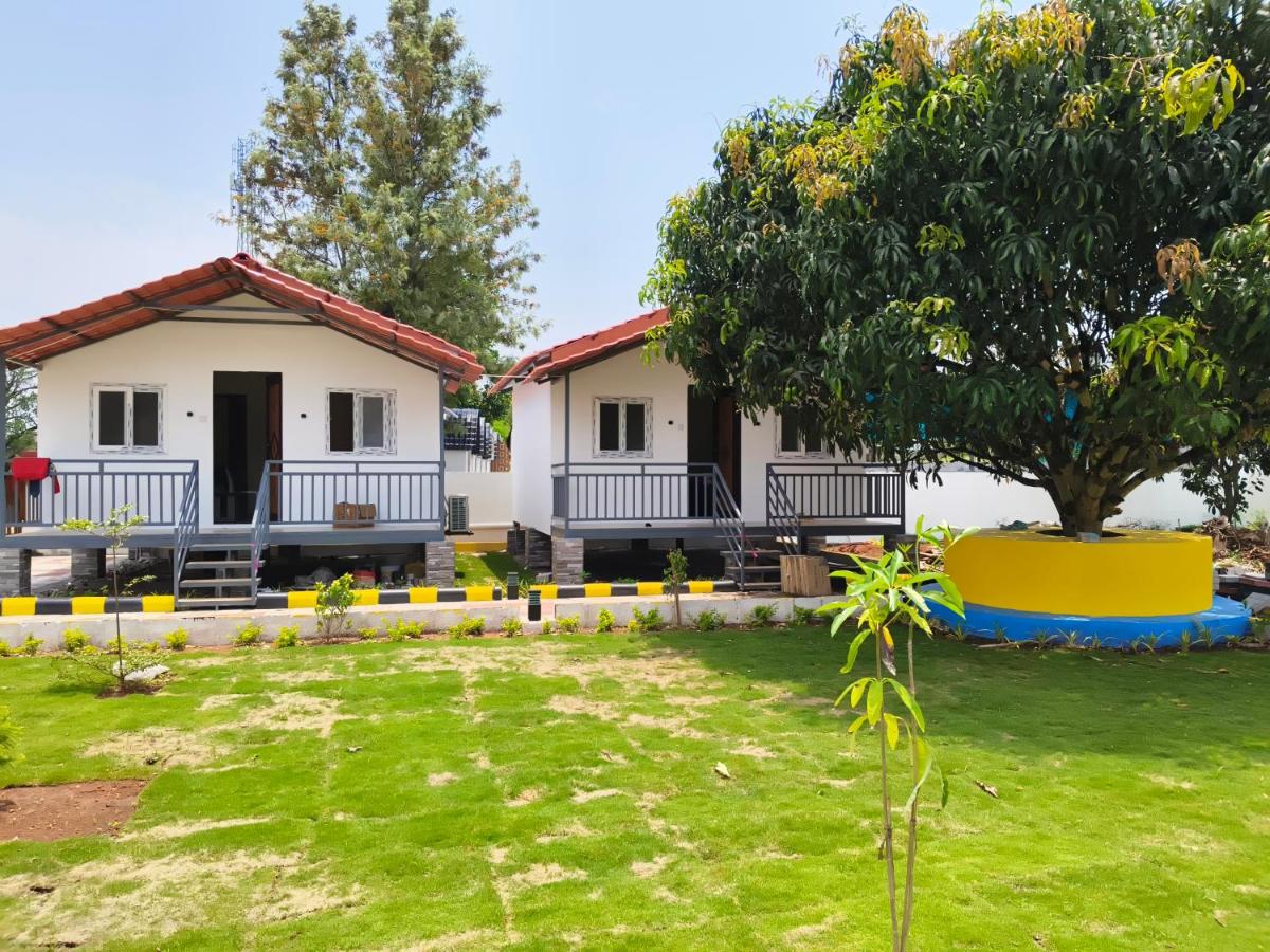 Kurinjchi Garden Resort - Yelagiri Hills - B&B