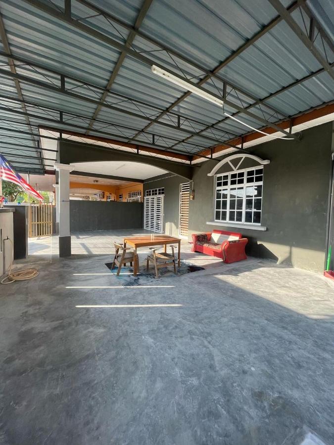 Homestay MamaTwinz, musslimstay, Parit Buntar - B&B Parit Buntar