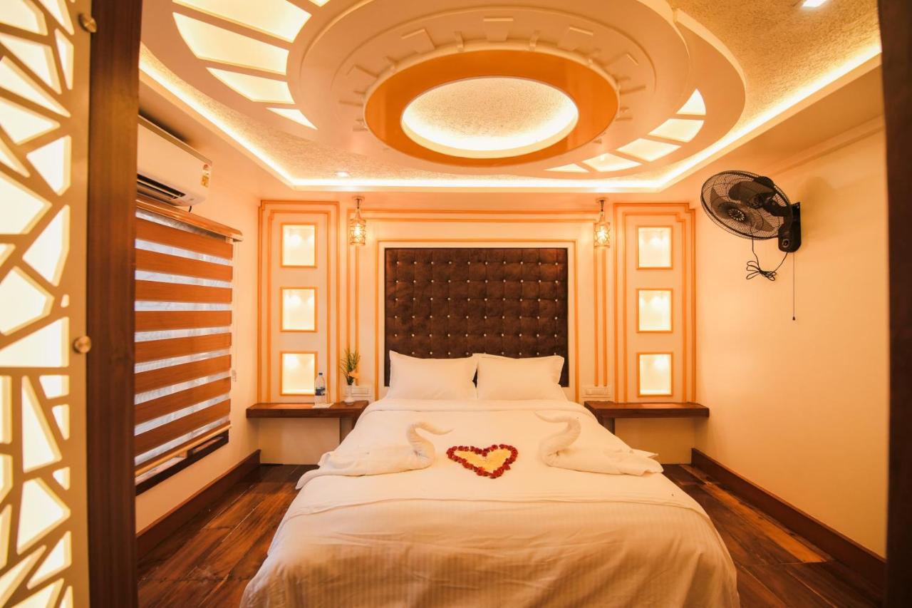 Double Room with Lake View