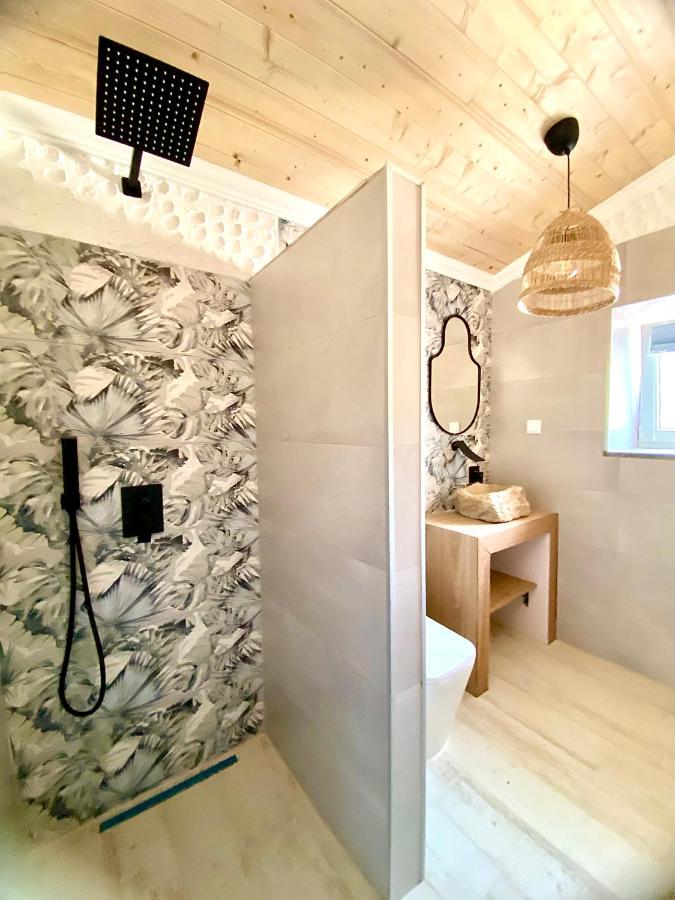 Deluxe Double Room with Balcony and Sea View