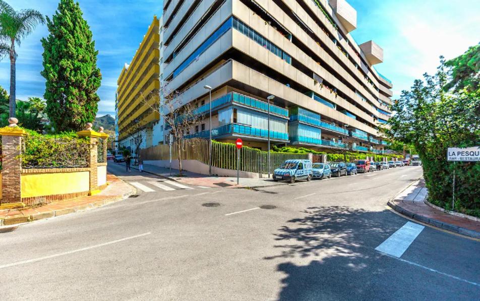 Golden Mile Sea View Marbella Stay - B&B Marbella