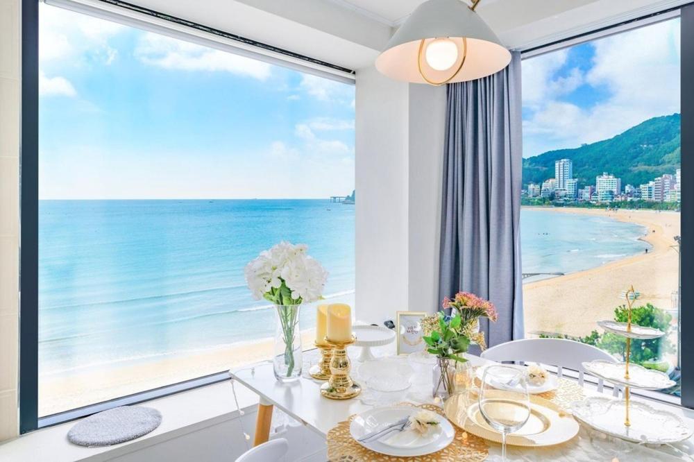 Busan Grey Sands Poolvilla Pension - Bed and Breakfast Songjŏng-dong