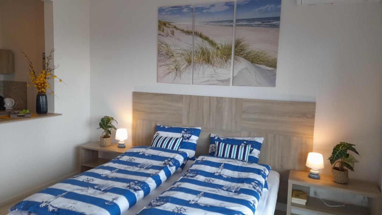 Studio-Apartment mit Balkon