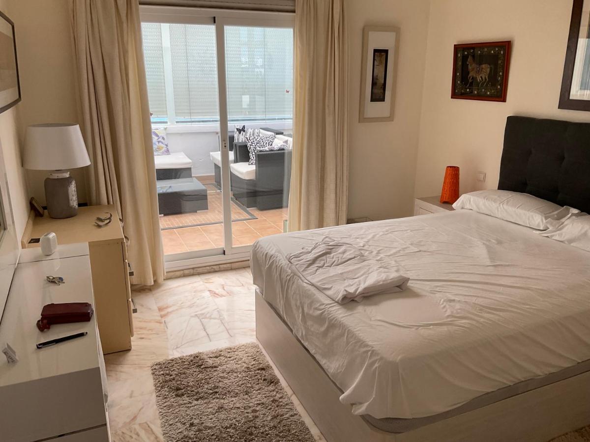 One-Bedroom Apartment with Sea View
