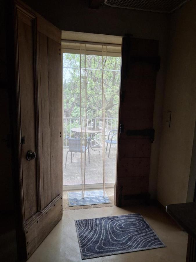 Appartement les Acacias - campagne avec piscine commune - Eyragues - B&B