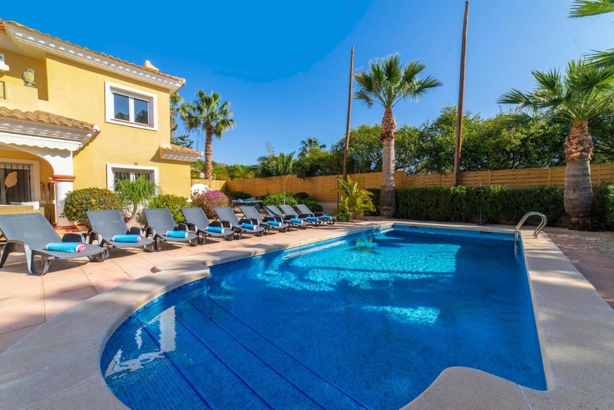 4 Bedroom Luxury Villa with Heated 15m Pool For Up-To 10 Guests - Ferienwohnung Alicante