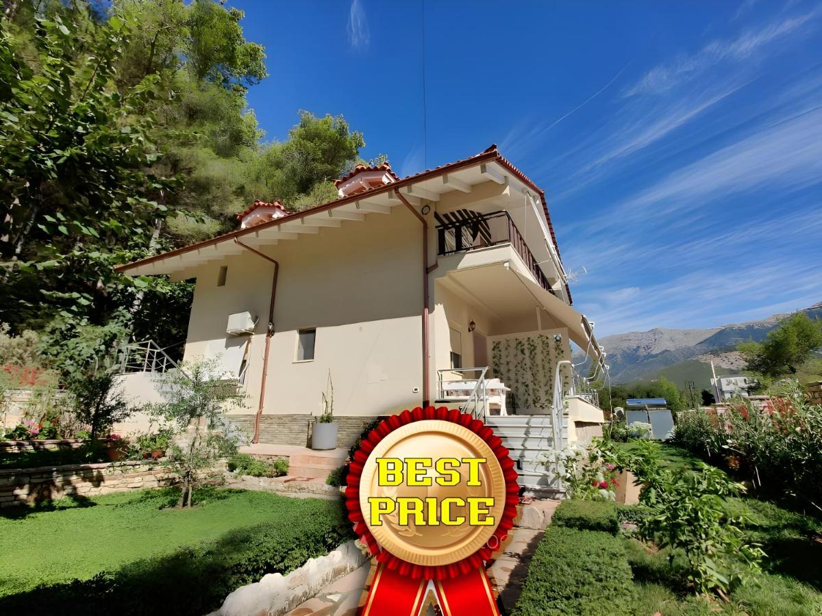 Villa Vasil Mertiri - B&B Himarë