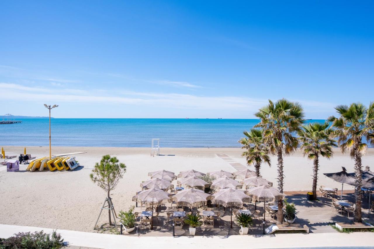Sea View-apartment On The Beach - Durrs2 - B&B