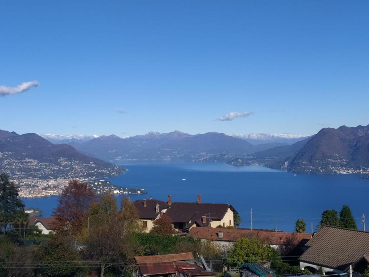 Camera Tripla con Vista Lago