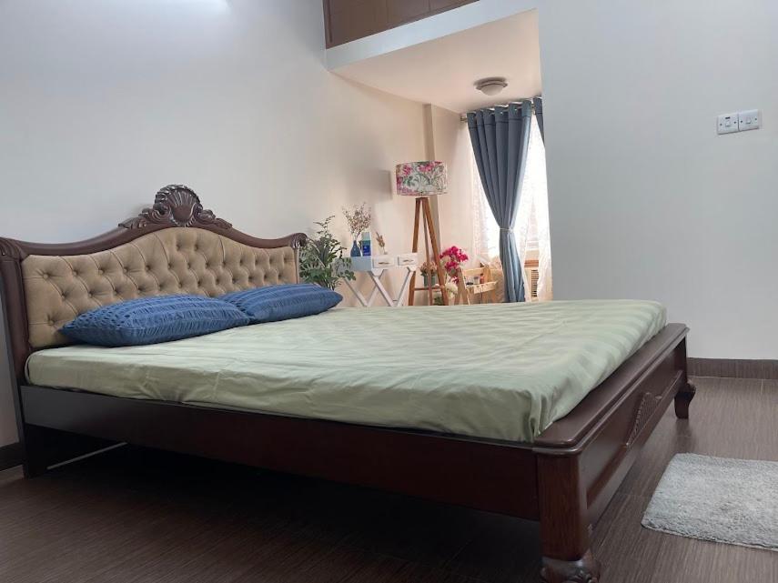 Gulshan-2, Road 42, House 24A - B&B