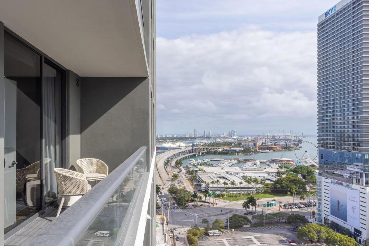 2012 New Apt with Pool and Gym in front of Kaseya Center - Ferienwohnung Miami